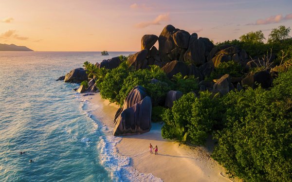 Où trouver les plages les plus isolées et préservées de l'archipel des Seychelles ?